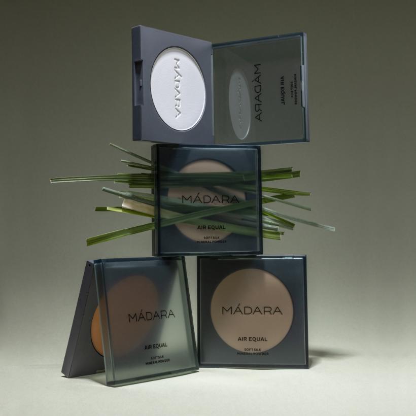 Air Equal Soft Silk Mineral Powder, 9g