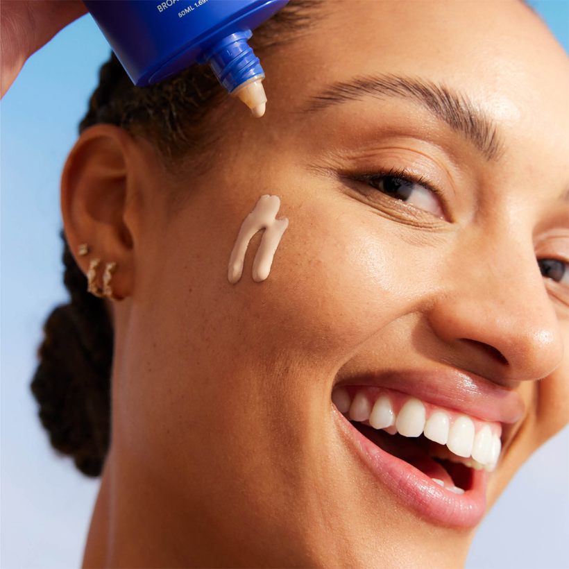 Future Fluid Superlight Mineral Skinscreen SPF 50+