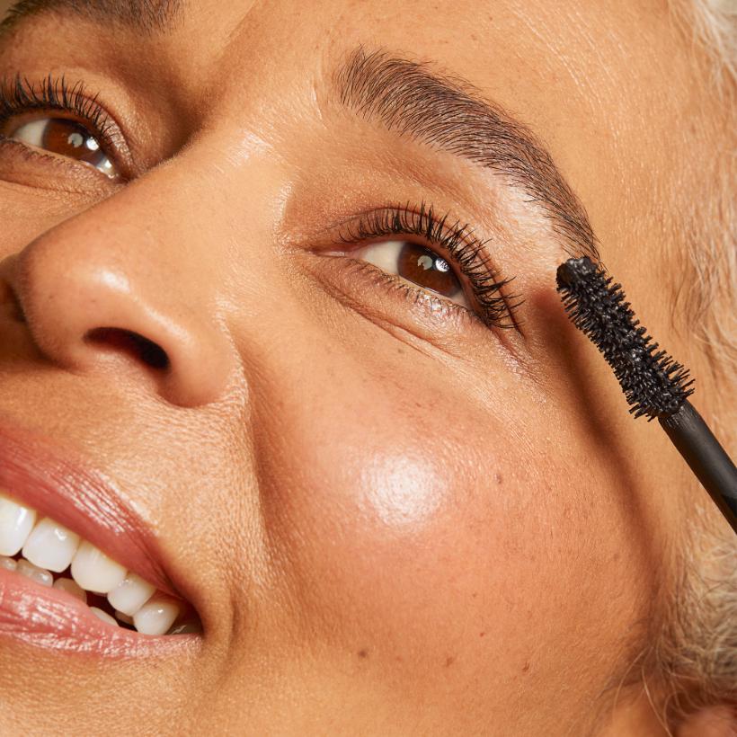 Fullest Volumizing Mascara
