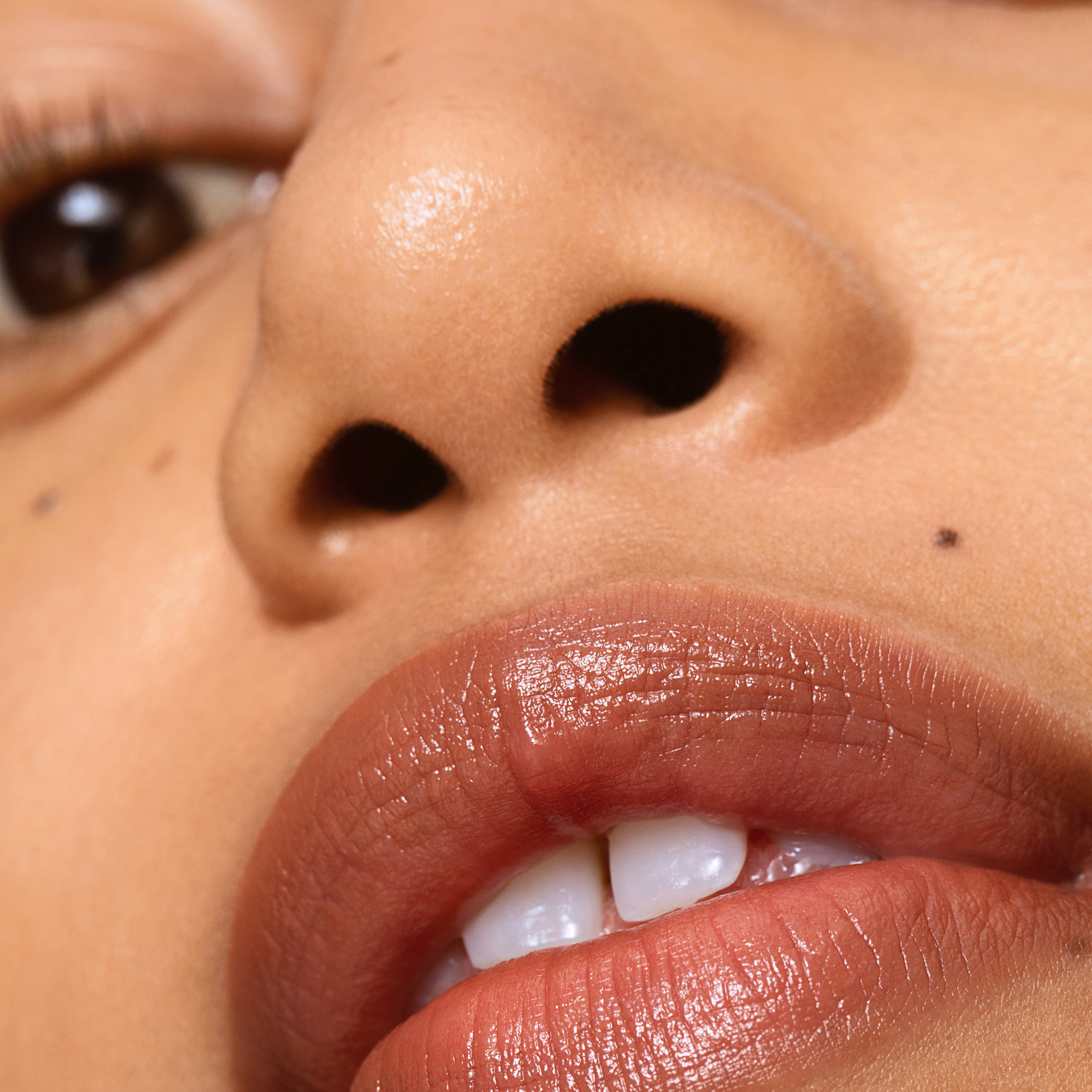 Balmy Tint Hydrating Lip Balm