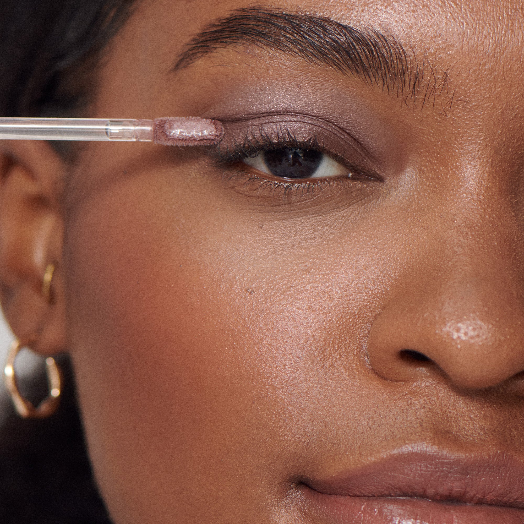 Liquid Powder Eye Tint