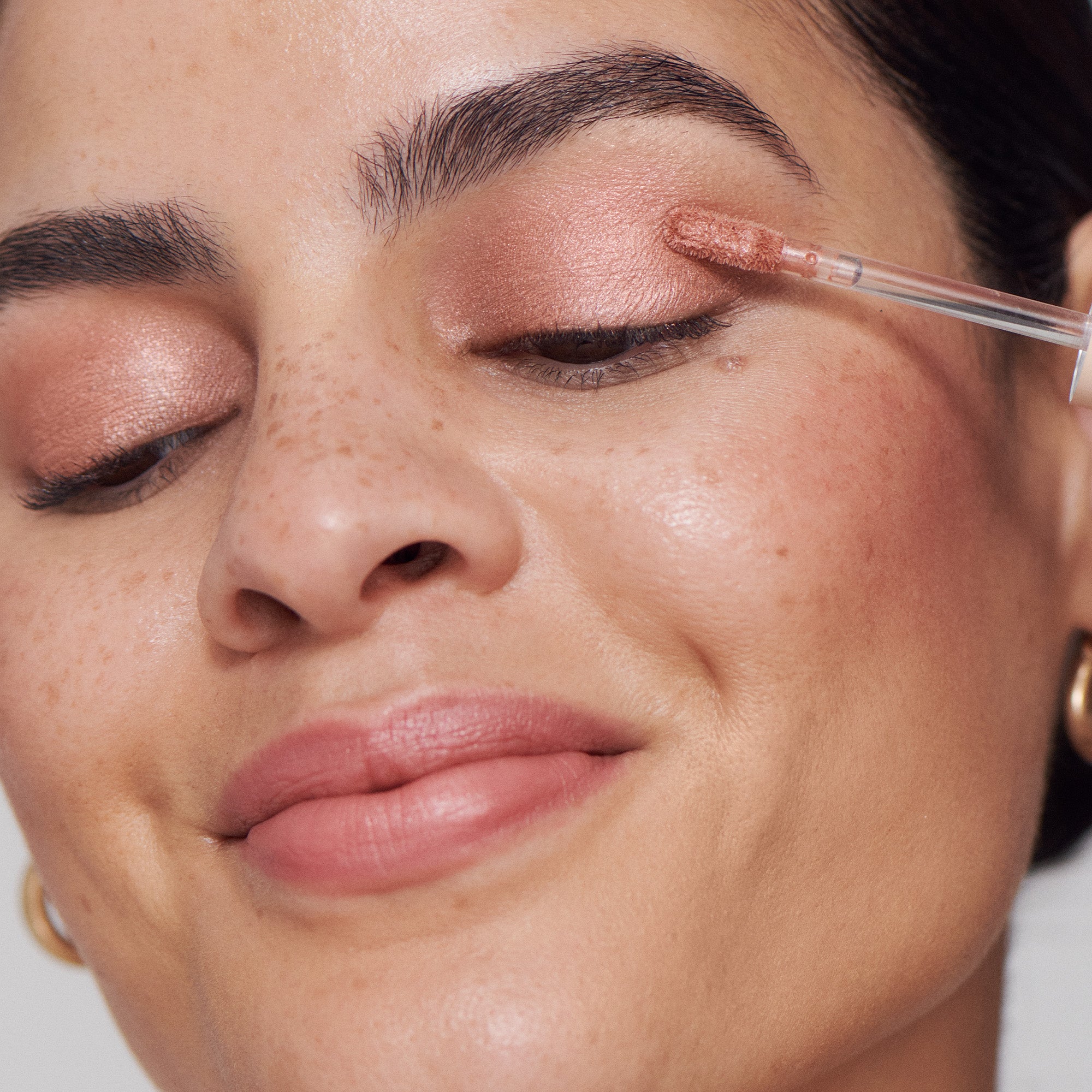 Liquid Powder Eye Tint